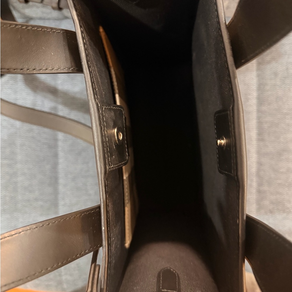 Burberry N/S Tote Black - Picture 4 of 8